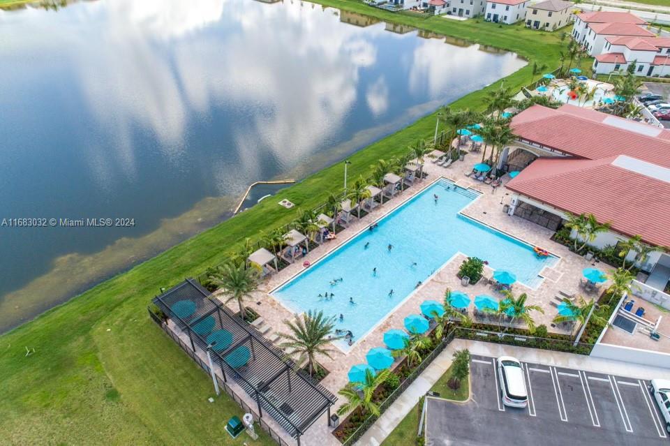 Spectacular Villa/Townhouse